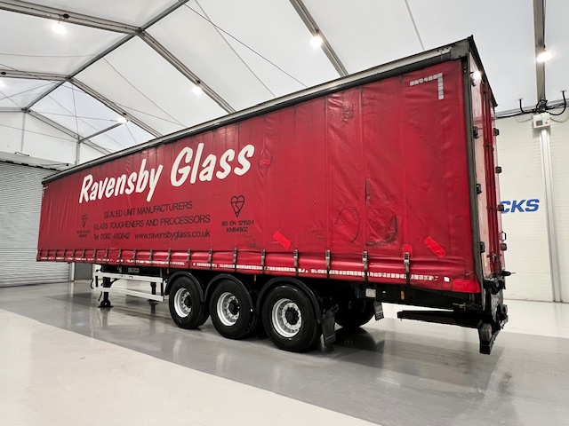 Montracon Tri Axle 4.2m Curtainsider Trailer Moffat Brackets
