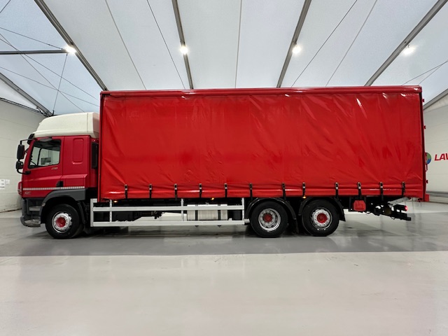 DAF CF 290 6×2 Rear Lift Sleeper Cab Curtainsider