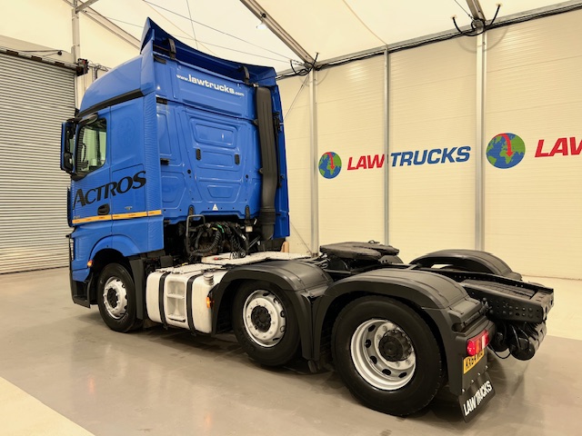 Mercedes Actros 2545 6×2 Midlift Tractor Unit