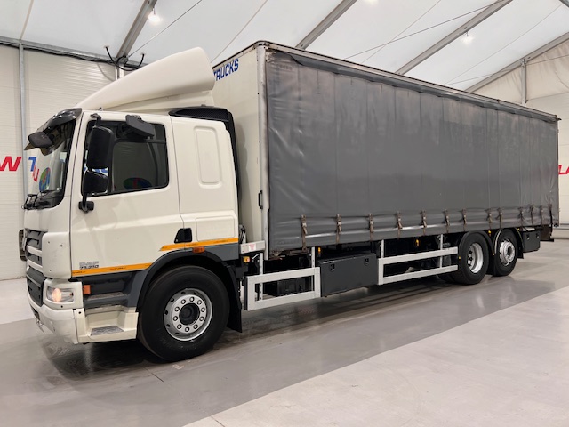 DAF CF75 310 Rear Lift Sleeper Cab Curtainsider