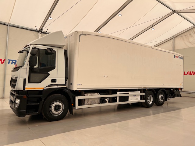 Iveco Stralis 310 AT 6×2 Box Van