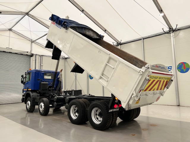 Scania P370 8×4 Rest Cab Tipper Manual