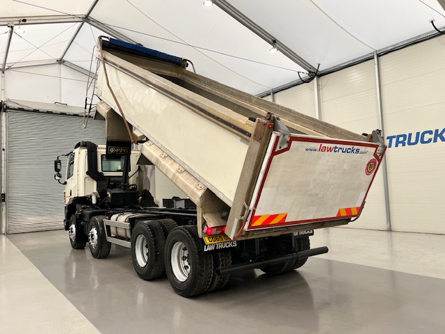 DAF CF 400 8×4 Day Cab Tipper