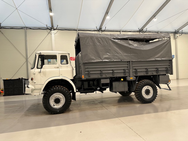 Bedford MJ 330 4×4 Cargo Truck