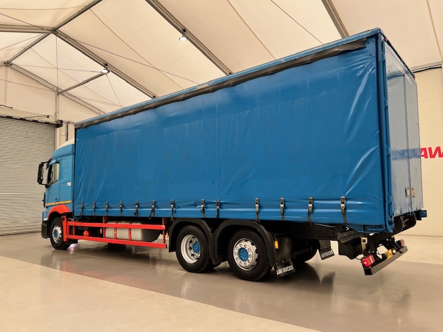 Mercedes Actros 2530 Rear Lift Sleeper Cab Curtainsider