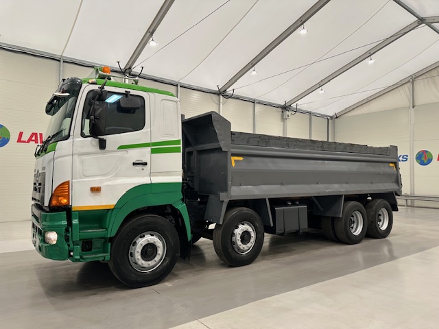 Hino 3241 700 8×4 Sleeper Cab Steel Tipper