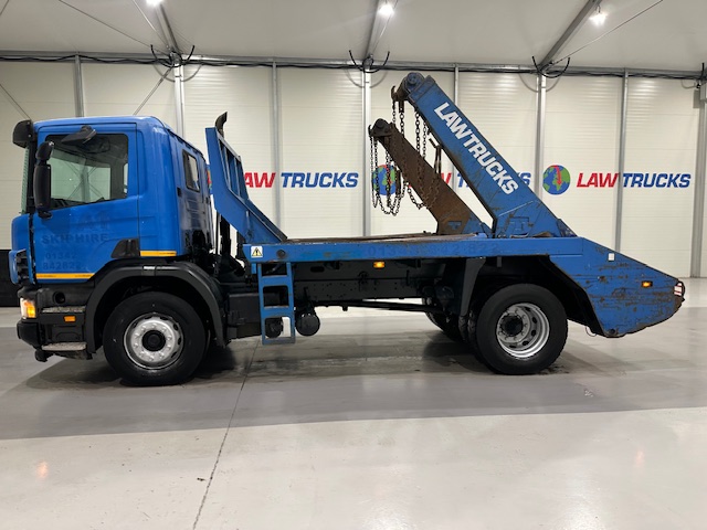 Scania P94 230 4×2 Day Cab Skip Loader