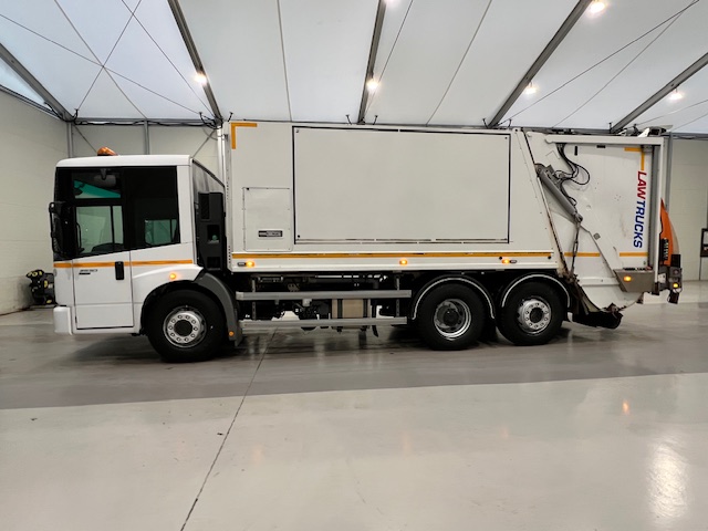 Mercedes Econic 2630 6×2 Refuse Bin Lorry