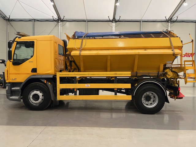 DAF LF 250 4×2 Sleeper Cab Gritter