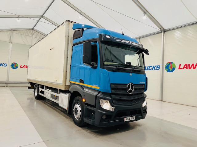 Mercedes Actros 1830 Sleeper Curtainsider Box Van