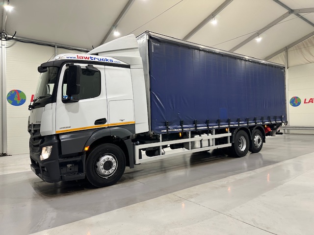 Mercedes Actros 2530 6×2 Sleeper Cab Curtainsider