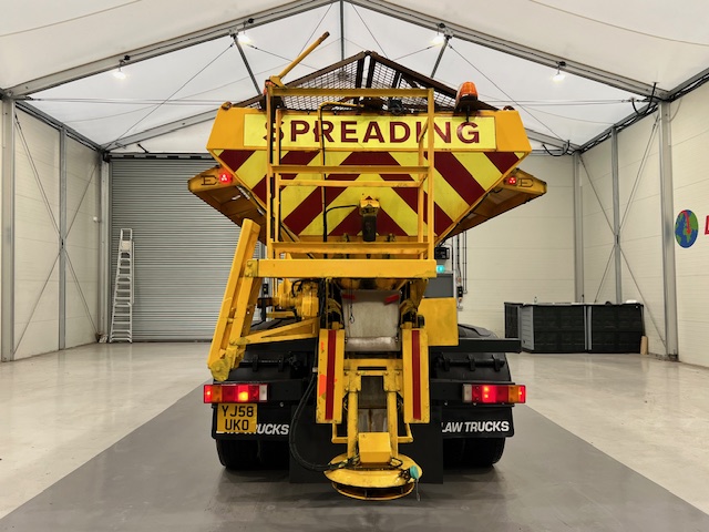 DAF CF75 310 6×4 Day Cab Gritter