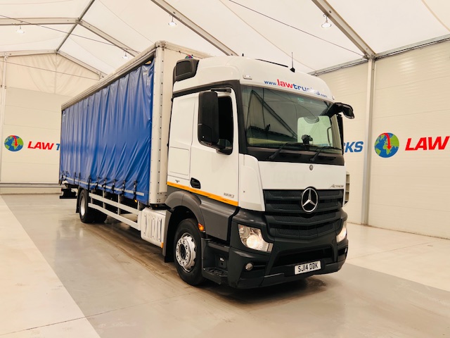 Mercedes Actros 1830 Sleeper Cab Curtainsider