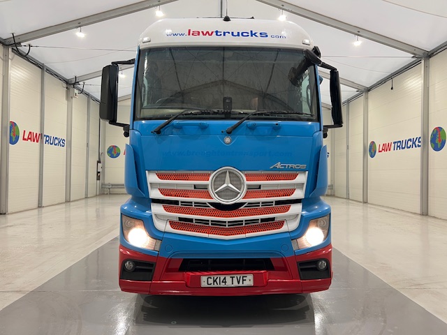 Mercedes Actros 2530 6×2 Sleeper Cab Curtainsider