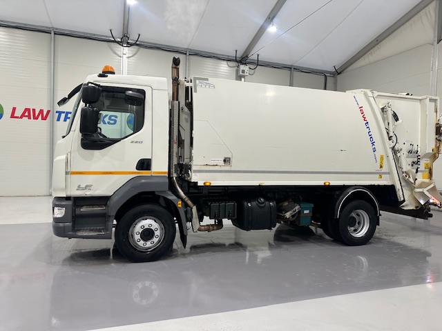 DAF LF 220 4×2 Day Cab Refuse Collector