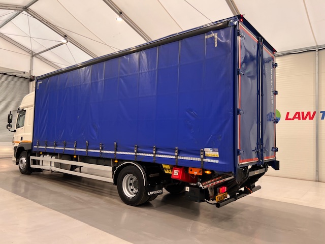 DAF CF 250 Sleeper Cab Curtainsider