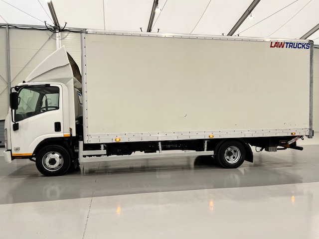 Isuzu N75.190 Day Cab Box Van