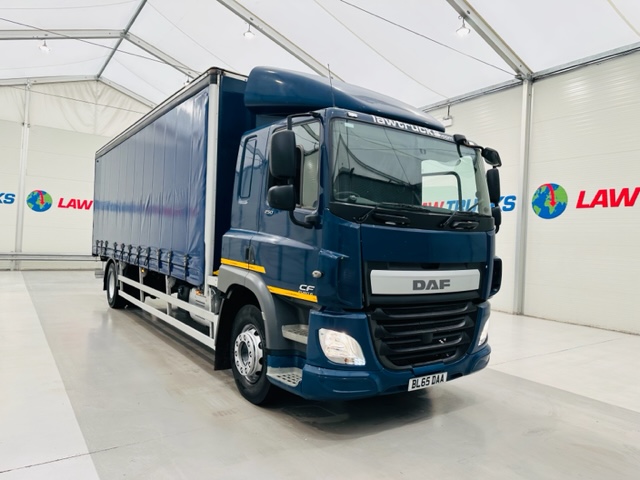 DAF CF 250 4×2 Sleeper Cab Curtainsider