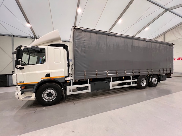 DAF CF75 310 Rear Lift Sleeper Cab Curtainsider