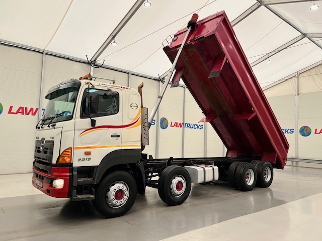 Hino 3241 700 8×4 Sleeper Cab Steel Tipper