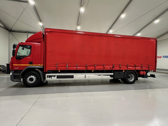 DAF LF 250 Sleeper Cab Curtainsider