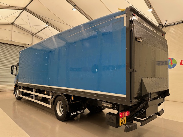 Mercedes Actros 1824 4×2 Day Cab Box Van