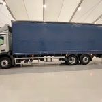 Mercedes Actros 2530 6×2 Day Cab Curtainsider - thumbnail