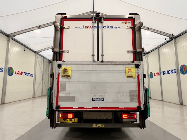 DAF CF 290 6×2 Rear Steer Fridge Box