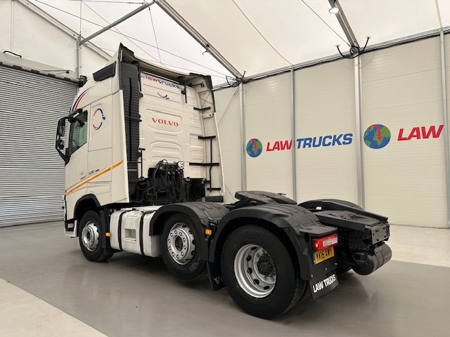 Volvo FH 500 6×2 Midlift Tractor Unit