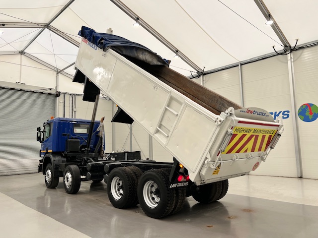 Scania P370 8×4 Rest Cab Tipper Manual