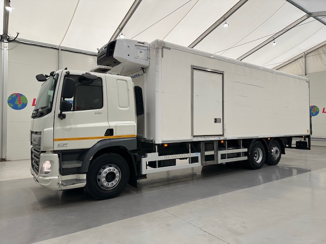 DAF CF 330 6×2 Sleeper Cab Fridge Box