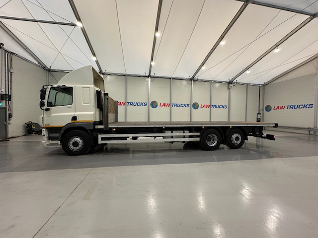 DAF CF 330 6×2 Rear Lift Sleeper Cab Flatbed