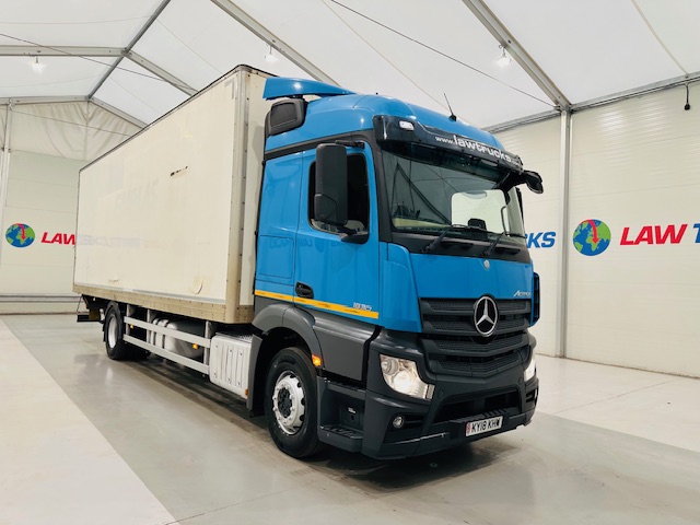 Mercedes Actros 1830 Sleeper Curtainsider Box Van