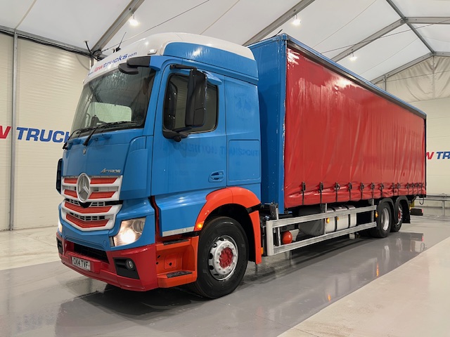 Mercedes Actros 2530 6×2 Sleeper Cab Curtainsider