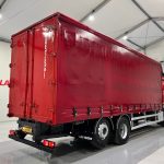Mercedes Actros 2533 6×2 Sleeper Cab Curtainsider - thumbnail