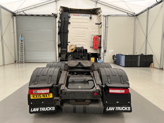 Volvo FH 460 6×2 Midlift Tractor Unit