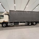 DAF CF75 310 Rear Lift Sleeper Cab Curtainsider - thumbnail