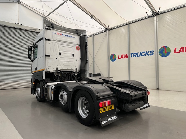 Mercedes Actros 2545 6×2 Midlift Tractor Unit