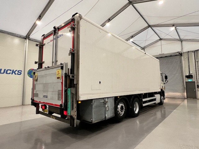 DAF CF 290 6×2 Rear Steer Fridge Box