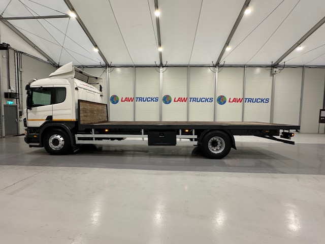 Scania P94 230 4×2 Sleeper Cab Flatbed