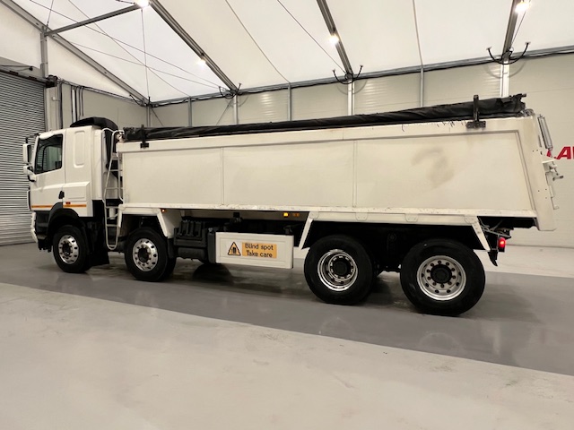 DAF CF85 360 8×4 Sleeper Cab Tipper Manual