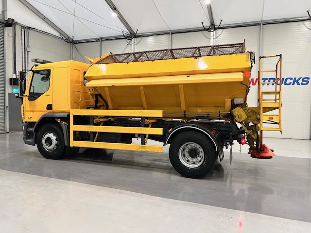 DAF LF 250 4×2 Sleeper Cab Gritter