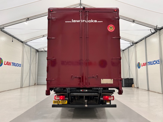 DAF CF 290 6×2 Rear Lift Sleeper Cab Curtainsider