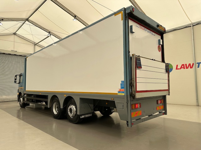 Mercedes Axor 2529 Rear Lift Sleeper Cab Box Van