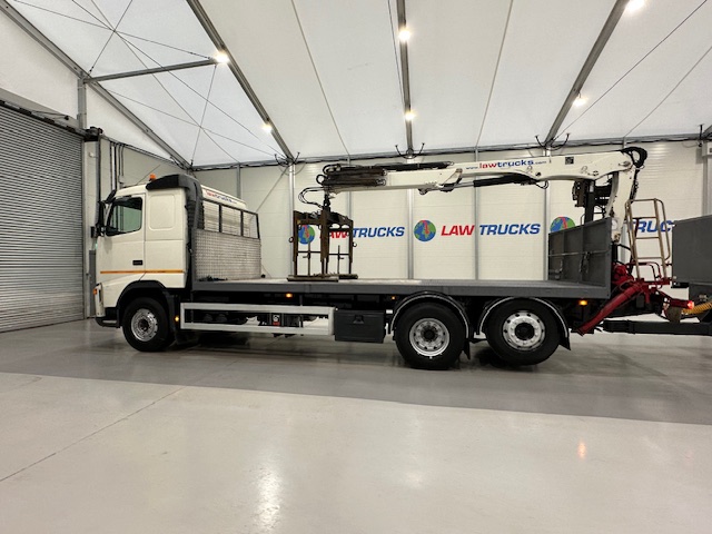 Volvo FH 440 6×2 Rear Lift Brick Grab Drawbar