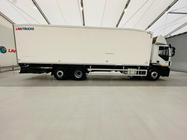 Iveco Stralis 310 AT 6×2 Fridge Box Van