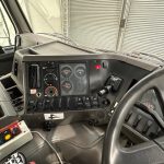 Volvo FL10 320 4×2 Sleeper Cab Tractor Unit - thumbnail