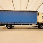 DAF CF 220 4×2 Sleeper Cab Curtainsider - thumbnail