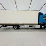Mercedes Actros 1830 Sleeper Curtainsider Box Van - thumbnail
