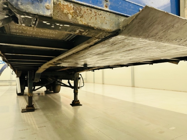 Montracon Tri Axle Curtainsider Trailer